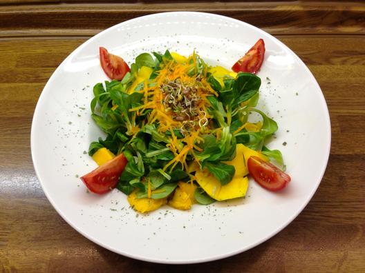Mango - pompoen - spruit salade