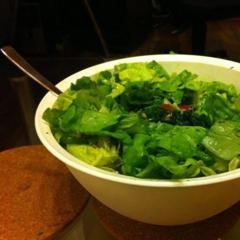 Een groot, gelukkig salade. :)