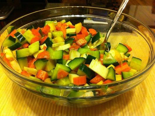 Grote veggie salade. Yum. ^ _ ^